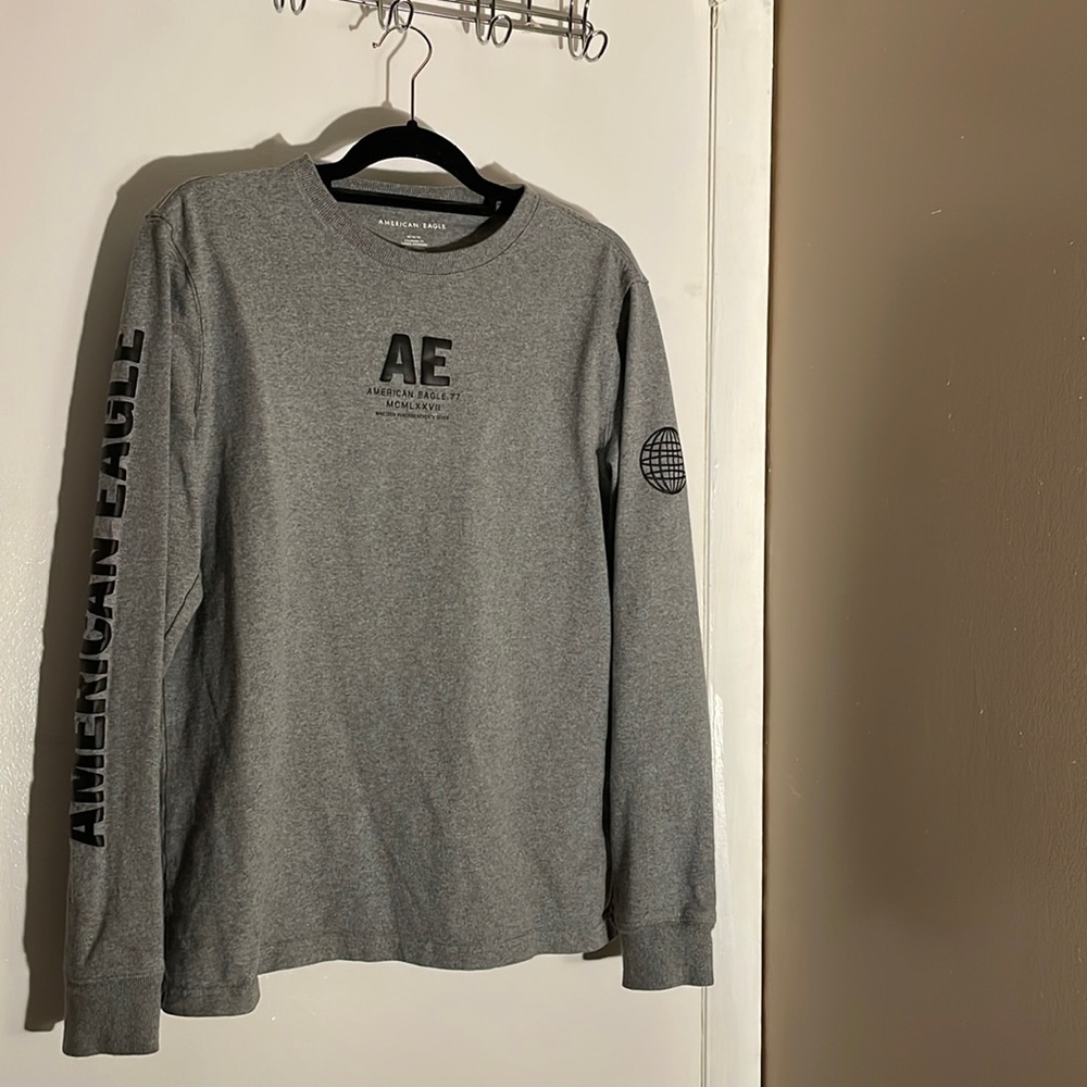 American Eagle Grey Long-sleeve